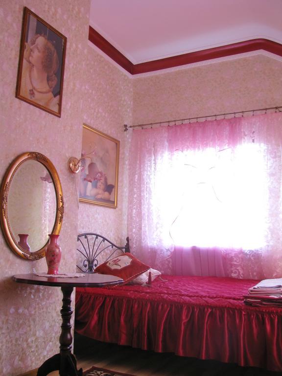 Cottages On Gdantsevskaya Street Kryvyi Rih Room photo